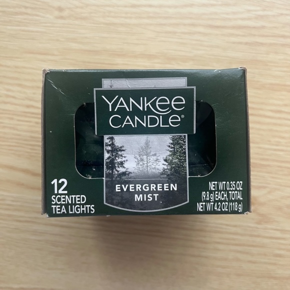 Yankee Candle - Evergreen Mist Scented Green Tea Lights - 12 Piece - Picture 4 of 6